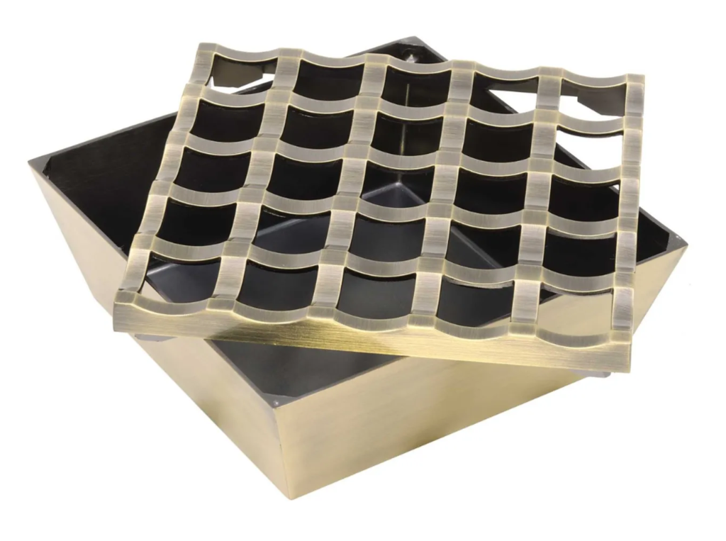 Zigarrenascher windgeschützt Altgold by Hamilos.jpeg 2.webp