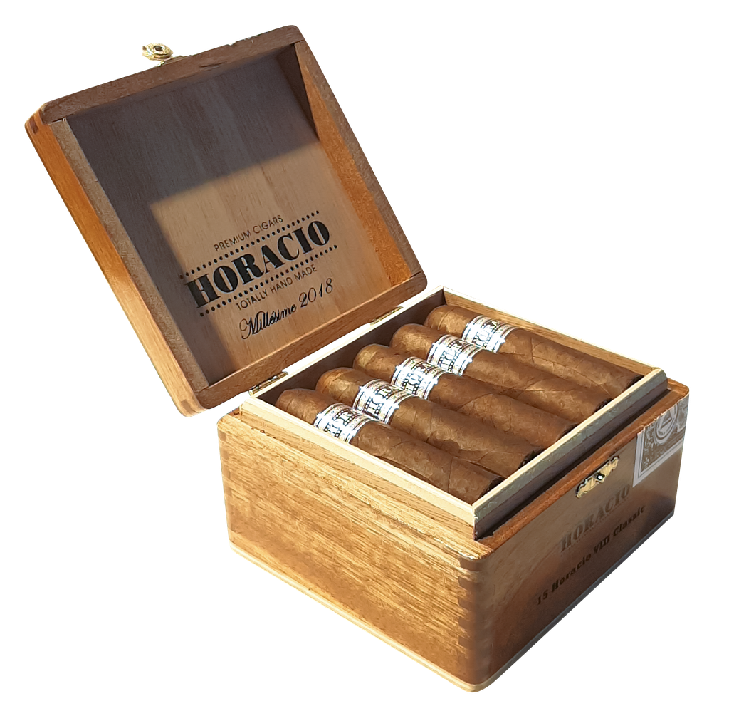 Horacio-8-millesime-2018-box-open-angle.webp