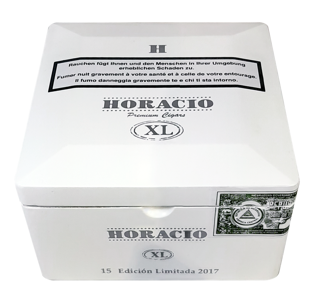 Horacio-XL-2017-box-close.webp