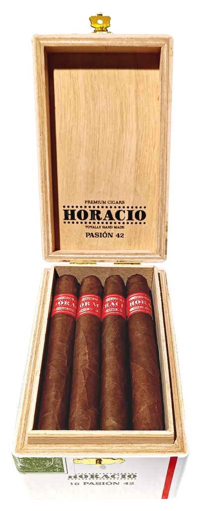 Horacio-Pasion-42-box-open-front.webp